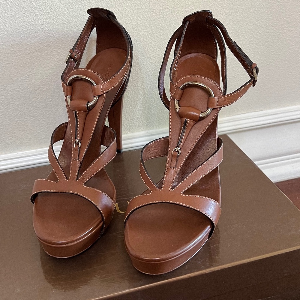 Authentic GUCCI Brown Camel Leather Horse Bit Sandals Heels